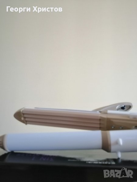 Преса 3в1.Изправя,прави вафличките има и функция маша за къдрици. , снимка 1