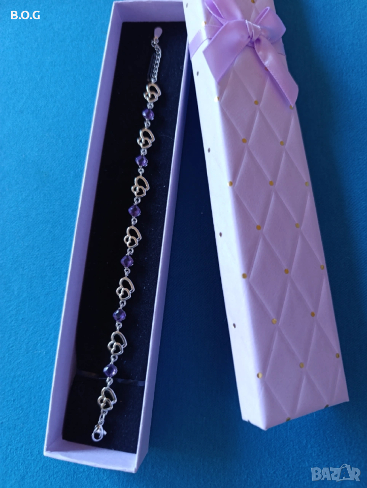 Елегантна, сребърна гривна с двойни ❤️ ❤️ ❤️ сърца.Поставена в луксозна, подаръчна кутия., снимка 1