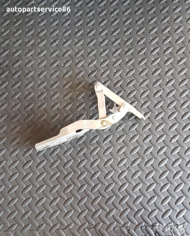 Дясна панта на предния капак за KIA Opirus 3.5 (2006), снимка 1