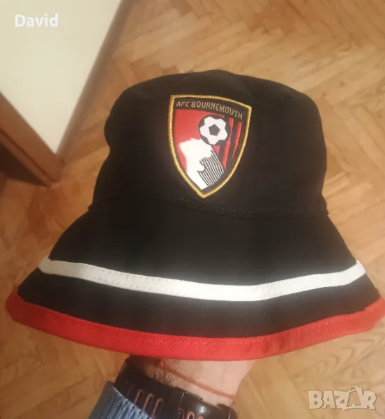 Двулицева шапка идиотка на Борнемут, снимка 1