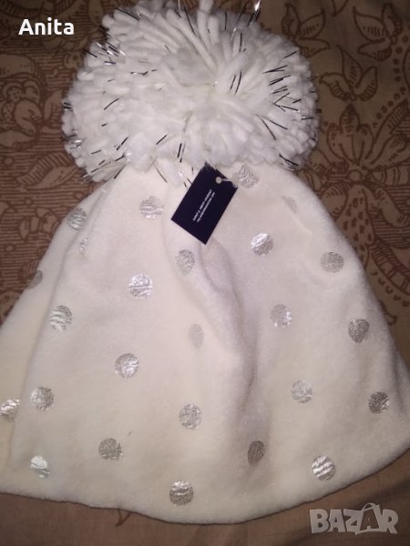 зимна шапка на Гап бяла на точки, снимка 1