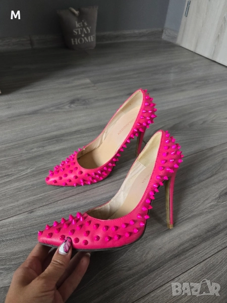 Жестоки дамски обувки на ток с шипове , снимка 1