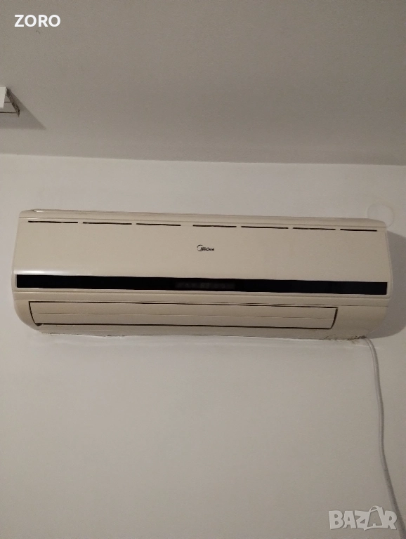 Климатик Midea 12BTU, снимка 1