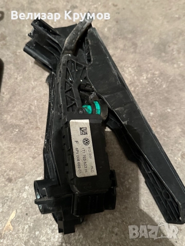 Педал за газта и спирачката и ръчна за фолксваген Touran автоматик, снимка 2 - Части - 51945127