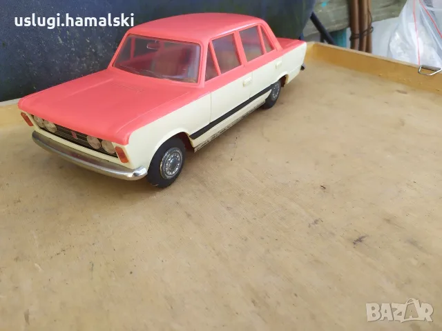 Ретро играчка/кола Фиат 125