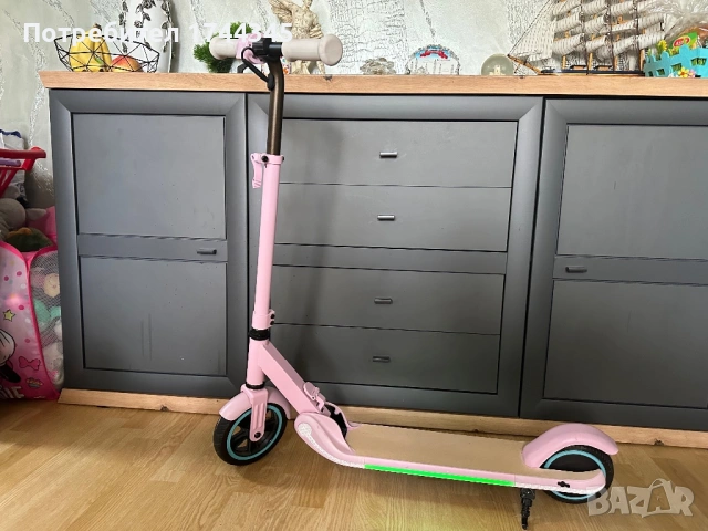 Детски електрически скутер, снимка 2 - Детски велосипеди, триколки и коли - 54170921