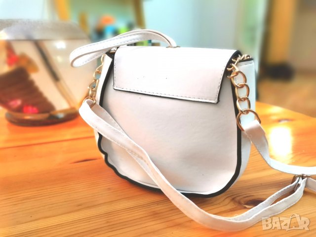 Дамска чанта Gabriella White с дълга дръжка от твърда кожа, снимка 4 - Чанти - 31413478