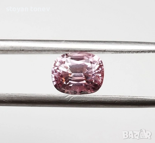  Изключителен естествен розов шпинел 1,00 карат – Колекционерско качество! Сертификат!, снимка 2 - Други - 54153127