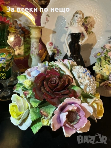 Royal Doulton England Circa 1966 - “ Грандиозната цветна кошница” - порцеланова кошница Код P1878, снимка 13 - Декорация за дома - 53311065