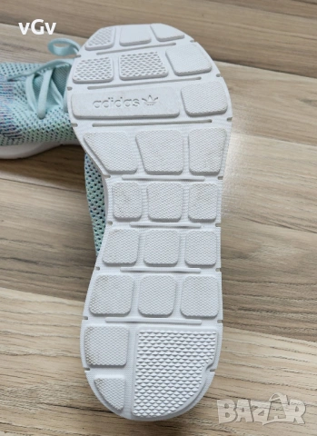 Дамски маратонки Adidas Primeknit Ice Blue - 41/42, снимка 9 - Маратонки - 54165314