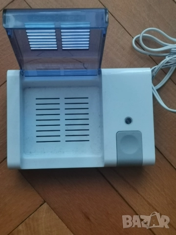 Устройство за изсушаване на слухови апарати "Dry Box"