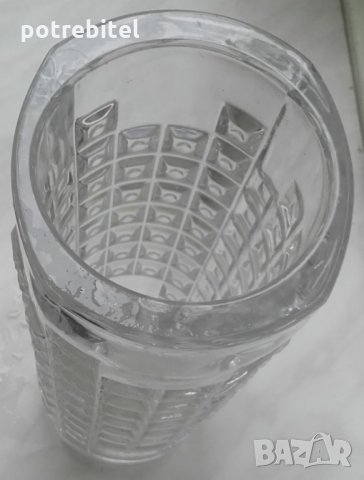 Ваза - стъкло / от социализЪма / 1970/80, снимка 4 - Вази - 29132662