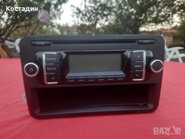 Авто радио за Volkswagen Golf 6, снимка 1 - Аксесоари и консумативи - 23484322