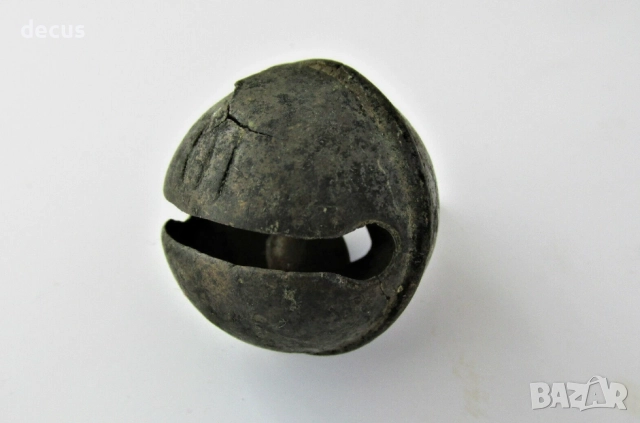 Древна бронзова камбана - звънче с пукнатина, снимка 5 - Антикварни и старинни предмети - 51456581