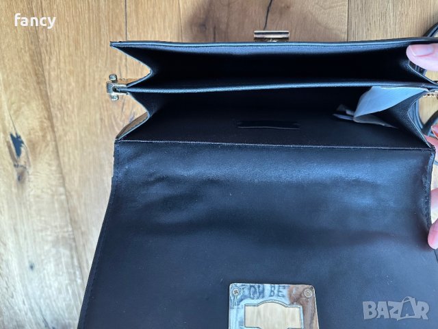 Красива дамска чанта с цветя, снимка 6 - Чанти - 44460369