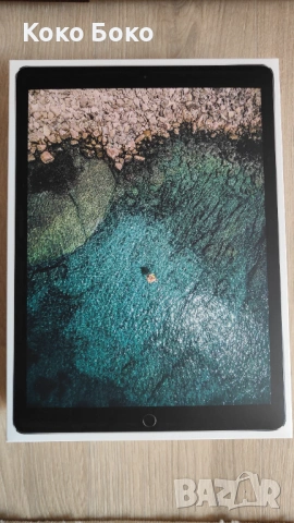 Продавам изключително запазен Apple iPad Pro 12.9" (2-ро поколение) | 64GB | Wi-Fi + Cellular | Сив