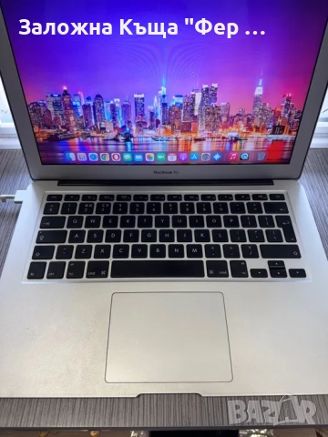 Apple Macbook 13.3”