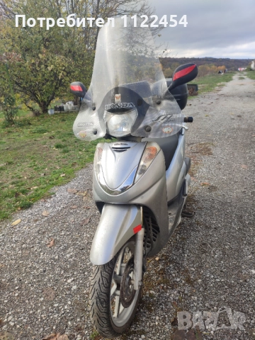 Хонда300i перфектна2600лв.