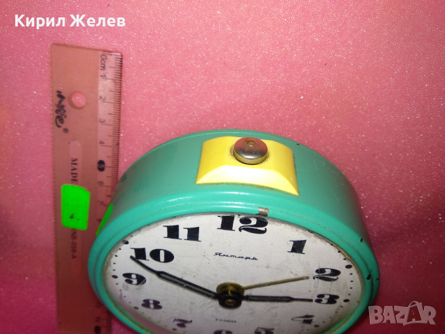 ЯНТАРЬ Стар РЯДЪК КОЛЕКЦИОНЕРСКИ РУСКИ БУДИЛНИК МЕХАНИЧЕН НАСТОЛЕН ЧАСОВНИК ЯНТАР СССР 12228, снимка 12 - Антикварни и старинни предмети - 44549158