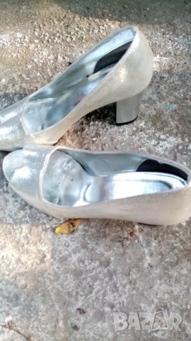 Обувките на Снежанка н.36, снимка 1 - Дамски обувки на ток - 33702956