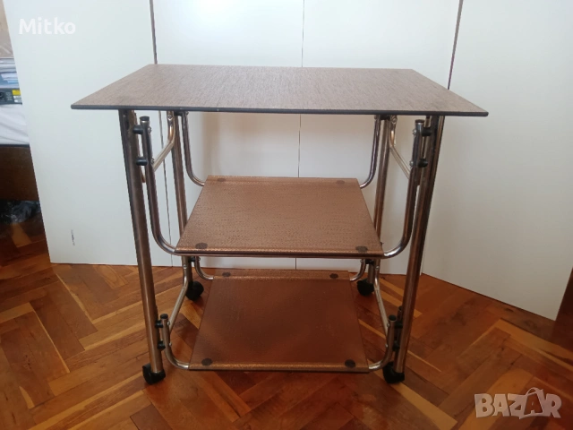 Медийна стойка/маса за аудио/видео оборудване