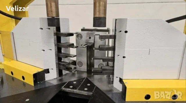 Автоматична ъглонабивна машина Pressta Eisele 3000 Германия, снимка 3 - Други машини и части - 49863705