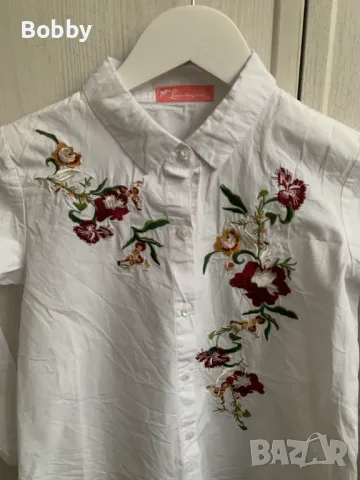 Бродирана риза и блуза на каре 8-9 год., снимка 2 - Детски ризи - 48166609