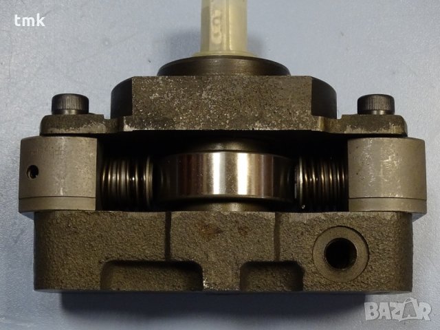 Хидравлична радиално-бутална помпа Polyhydron 1R2E-40 , снимка 2 - Резервни части за машини - 31988656
