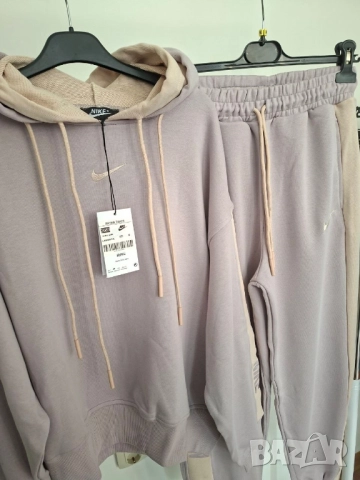дамски екипи Nike , снимка 3 - Спортни екипи - 51564201