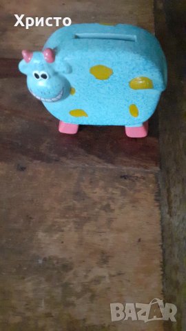 касичка Усмихната крава весела, уникален дизайн, ръчна изработка, внос от Италия., снимка 2 - Статуетки - 37762148