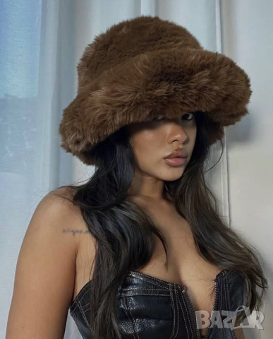 пухени шапки , снимка 3 - Шапки - 51978660