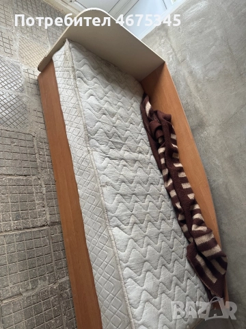 Продавам легло 190/82, снимка 3 - Дивани и мека мебел - 52748954