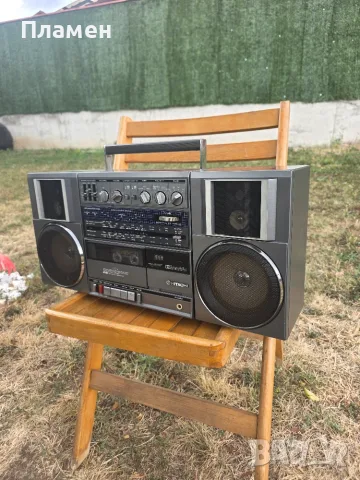 Продавам Hitachi trk-9100e., снимка 2 - Радиокасетофони, транзистори - 56202088