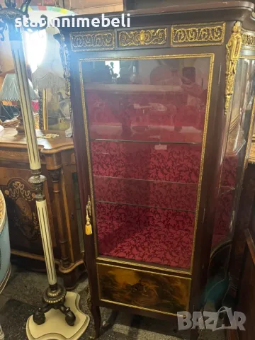 Изящна антикварна витрина , снимка 3 - Секции и витрини - 50076773