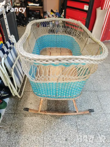 Старо бебешко кошче, снимка 6 - Антикварни и старинни предмети - 47271611