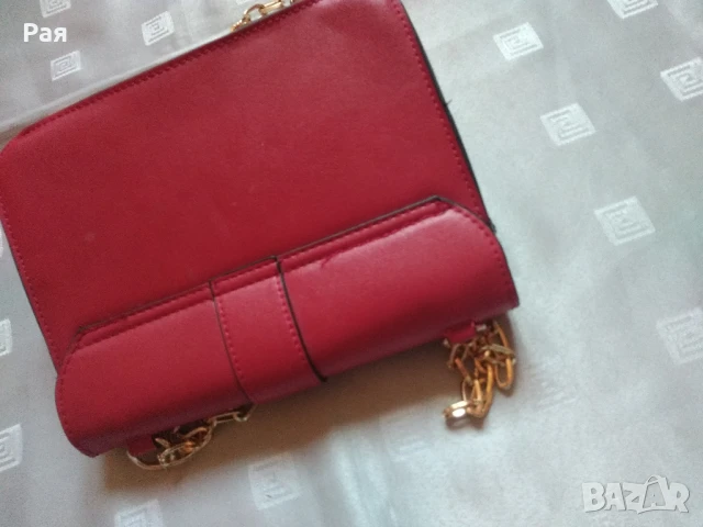 Червена чанта Stradivarius, снимка 4 - Чанти - 50686315