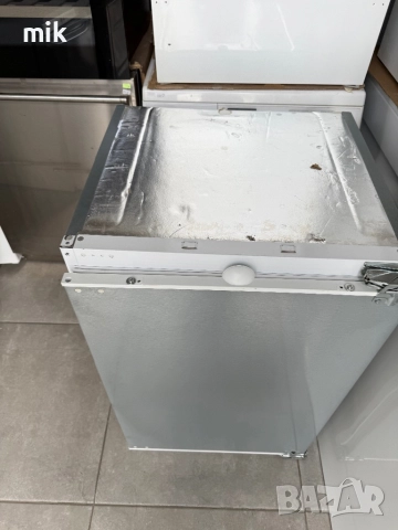 Малък хладилник за вграждане Сименс , снимка 7 - Хладилници - 52647200