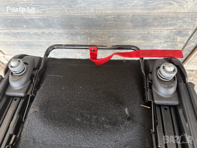 Трети ред седалки Пежо 307, снимка 10 - Части - 53901603