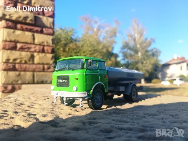 Умален модел на Шкода Мадара в мащаб 1:43, снимка 8 - Колекции - 55731448