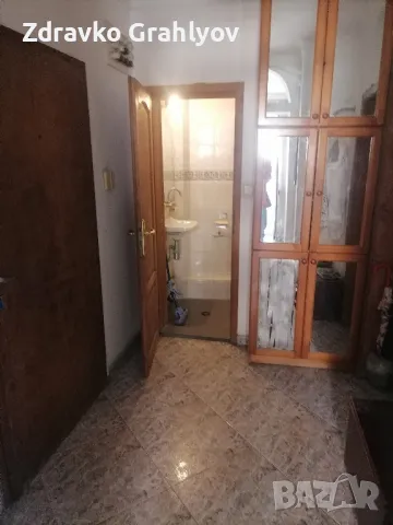 Дава се под наем просторен тристаен апартамент 130 м2 чиста площ до Римската стена, снимка 9 - Апартаменти - 49414968