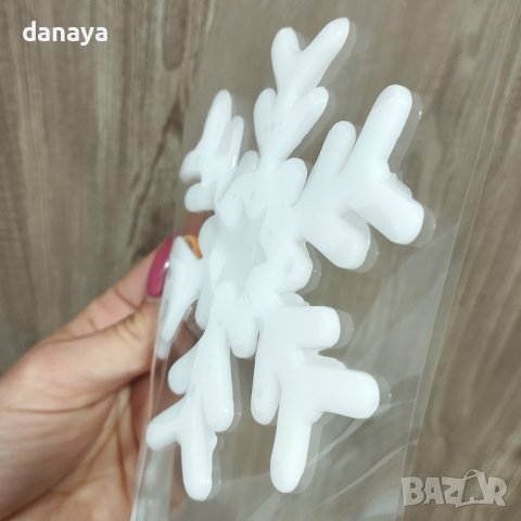 4243 Силиконов коледен стикер за прозорец Merry Christmas Снежинки, снимка 2 - Декорация за дома - 42819897