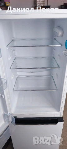 Комбиниран хладилник с долен фризер AMICA, снимка 15 - Хладилници - 54043739