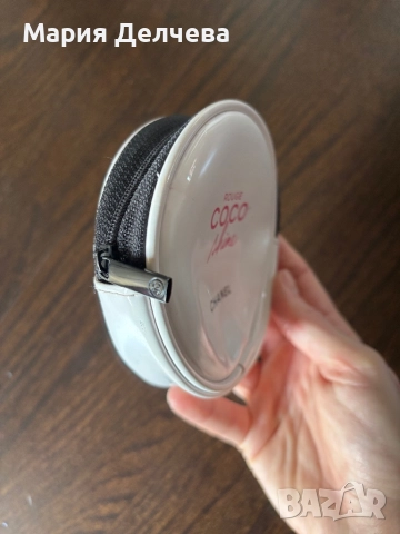 PVC clutch, снимка 2 - Портфейли, портмонета - 51970917