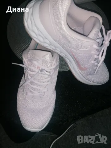 Дамски маратонки Nike , снимка 1