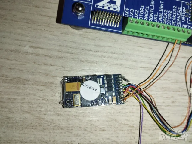 Декодер за локомотив ESU Loksound V3 M4 