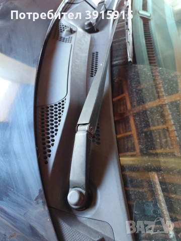 Капачки за гайките на раменете от Honda jazz , снимка 2 - Части - 53060360