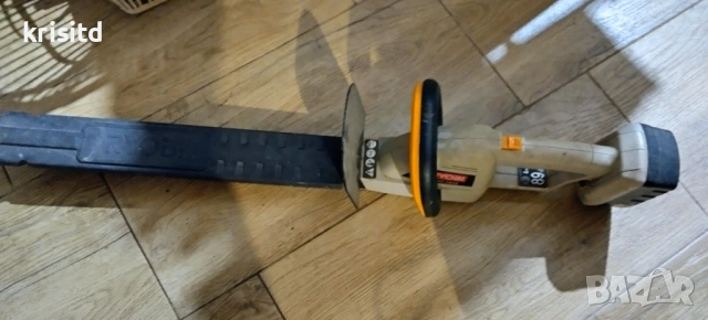 Акумулаторна ножица Ryobi, снимка 2 - Градинска техника - 53072152