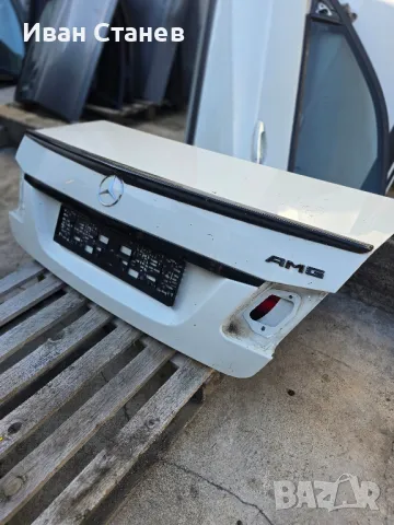 заден капак mercedes w212 2010год.