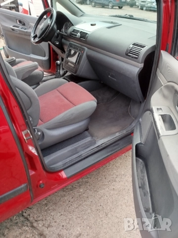 VW Sharan 1.9TDi 90к.с. 6+1 места, 6-та скорост, снимка 10 - Автомобили и джипове - 51912953