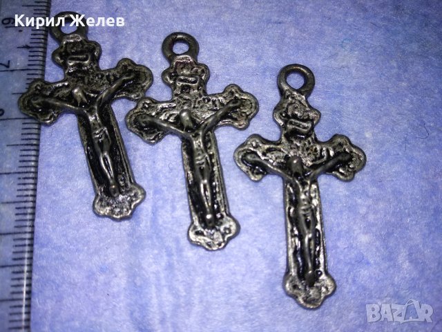 ЛОТ Три НЕОГОТИЧЕСКИ СРЕБРИСТИ ЛАКИРАНИ КРЪСТЧЕТА РАЗПЯТИЯ 37691, снимка 8 - Колиета, медальони, синджири - 40684978